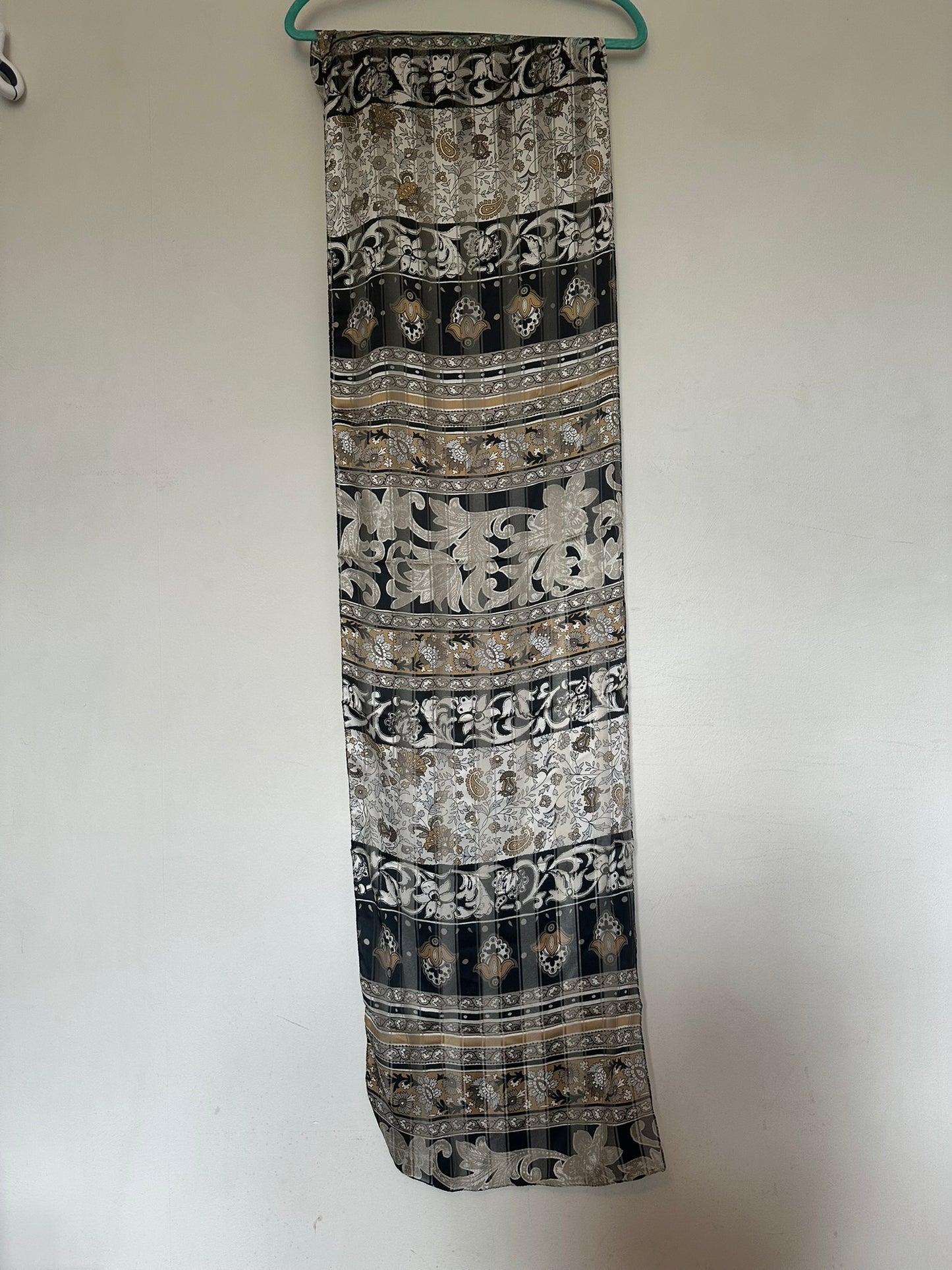 Elegant Vintage-Inspired Floral Scarf 39x160cm – Grey Gold Black – 100% Polyester