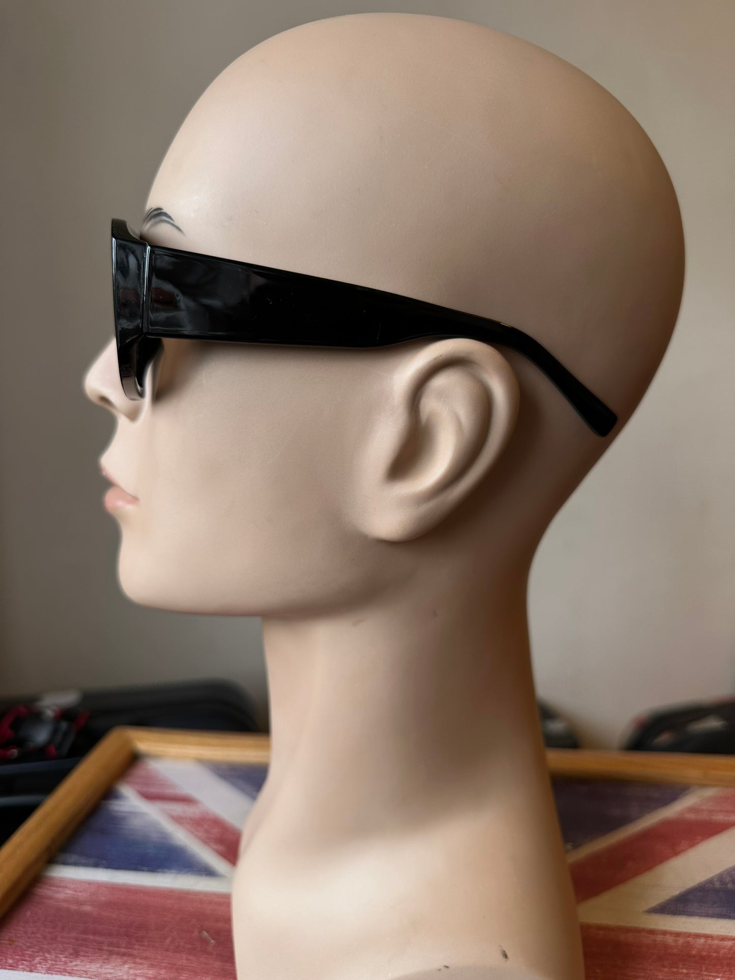 Rayflector VTG1069 Sunglasses Black Frame Blue Mirror Lens UV400 Cat.3 Retro Sport