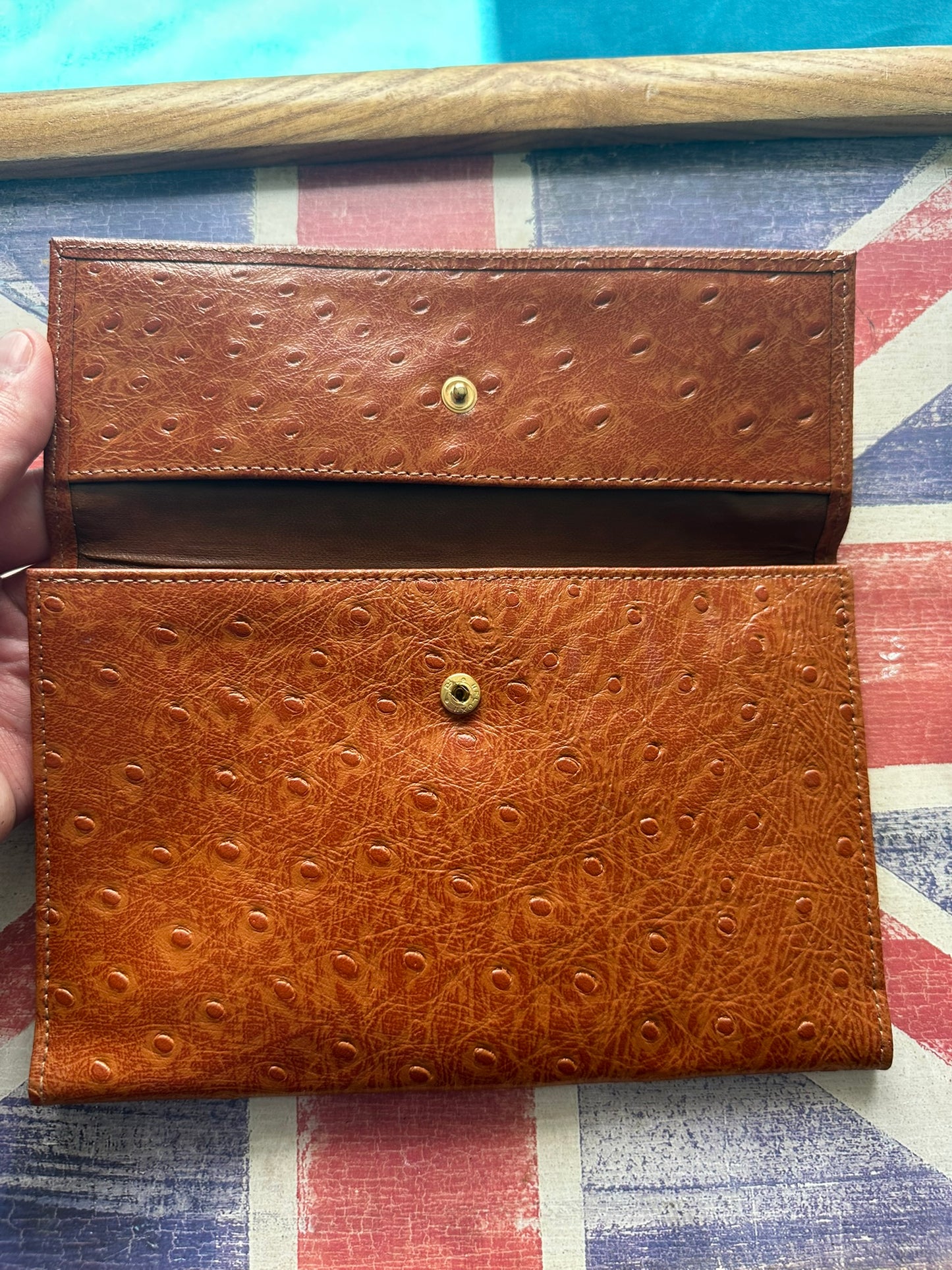 Elegant Faux Ostrich Leather Wallet Clutch - Brown, 19x13cm, Multi-Compartment Organizer