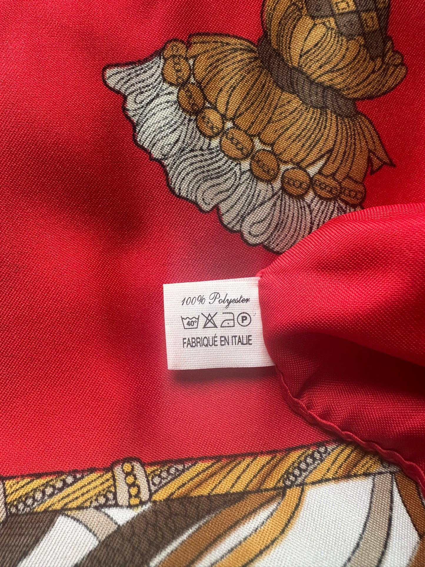 Vintage Tassel & Wheat Scarf – 117x117cm – Made in Italy – 100% Polyester