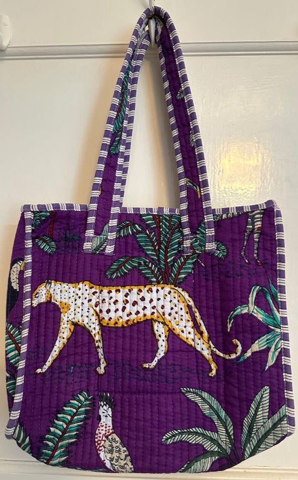 Handmade Quilted Tote Bag – Purple Jungle Print with Cheetah & Parrot – 29x29cm – Zip Closure