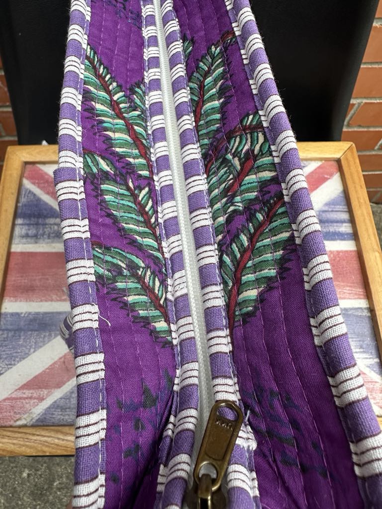 Handmade Quilted Tote Bag – Purple Jungle Print with Cheetah & Parrot – 29x29cm – Zip Closure