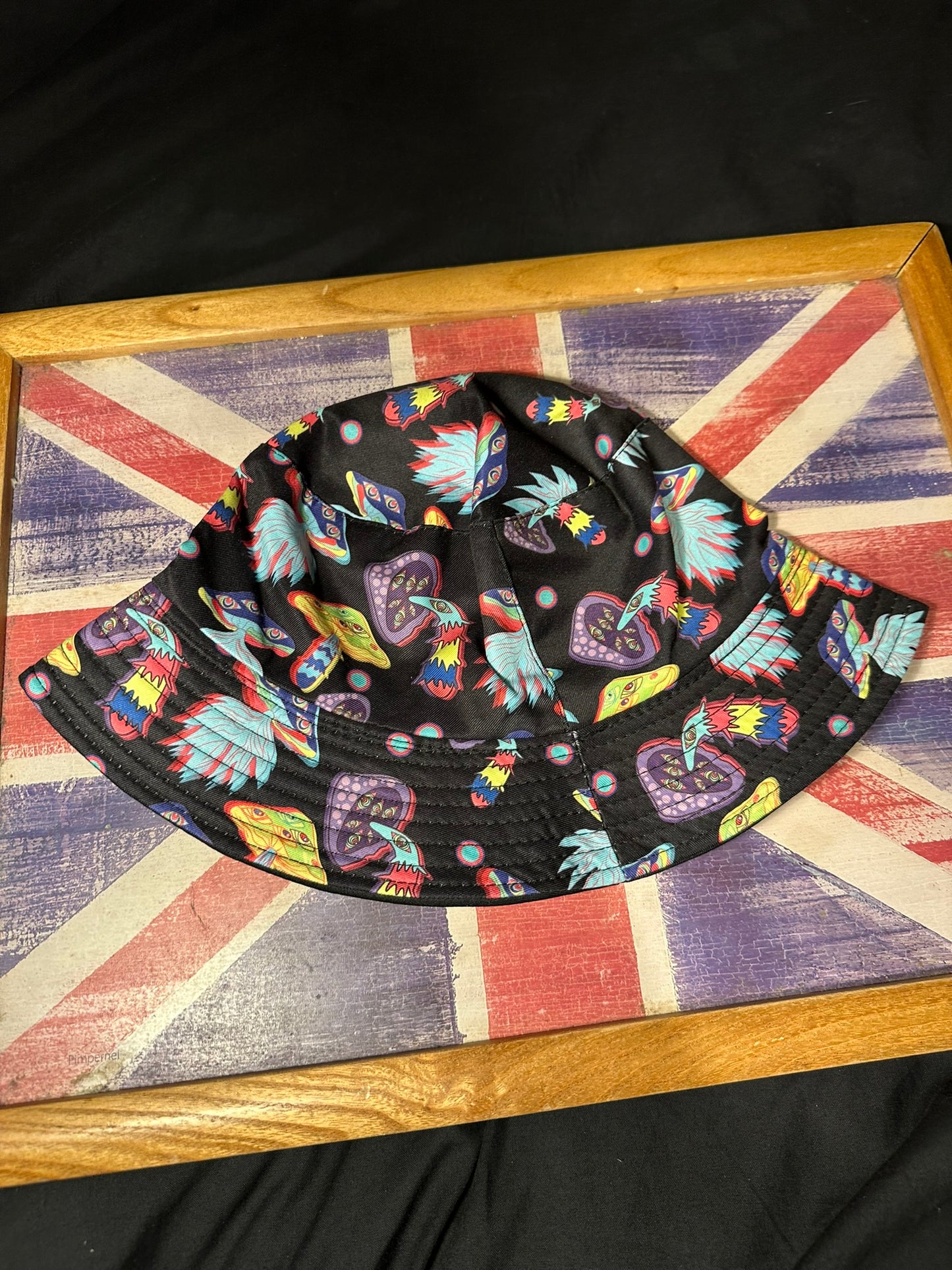 Reversible Psychedelic Bucket Hat – Trippy Mushroom Pattern & Solid Black | Festival Streetwear